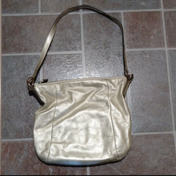 Coach large silver crossbody all leather bag - Picture 6 of 6